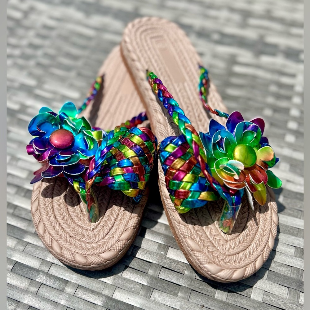 NWOT Rainbow Floral Embellished Women’s Sandals Flip Flips Size 9